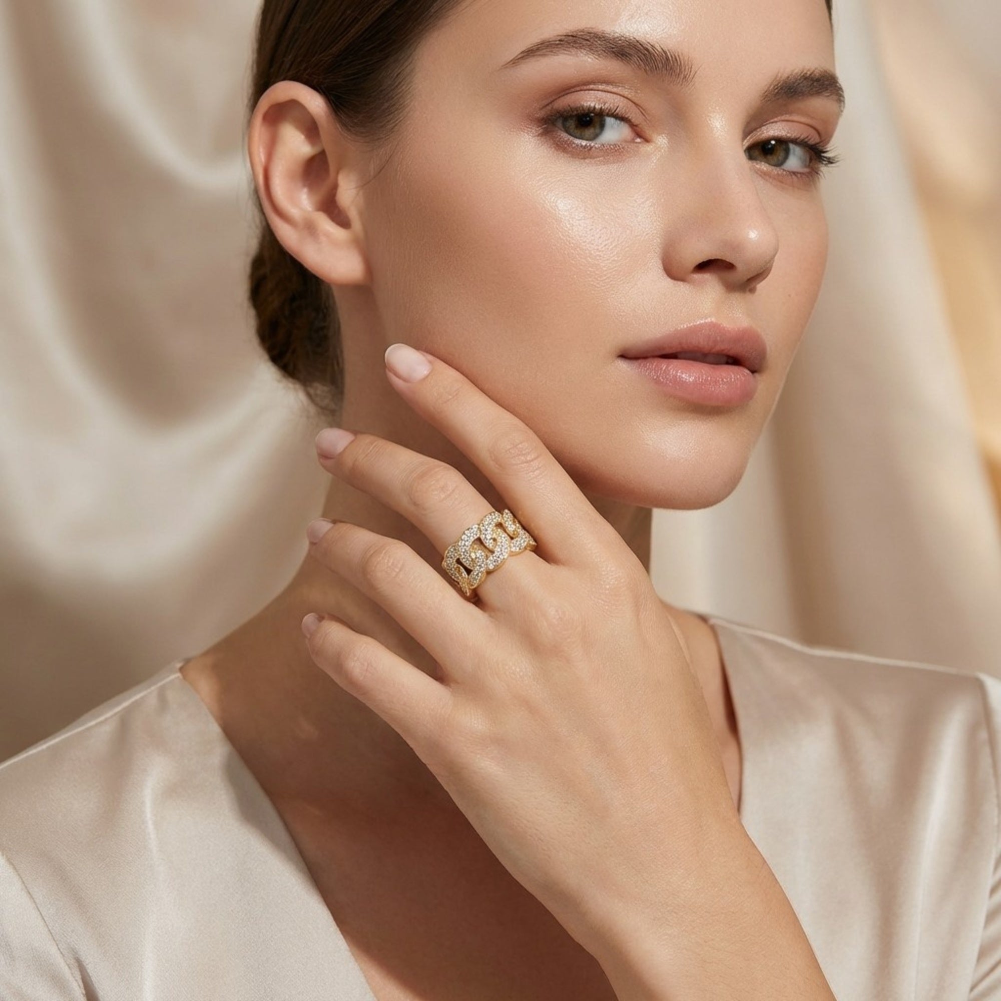 Shop MYZA's 1.47 ct round brilliant lab-grown diamond Cuban ring in 18K hallmarked gold. 98 IGI-certified diamonds. Ethical luxury. Free shipping in India.