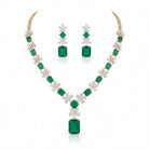 This 25 Carats MYZA set is a breathtaking masterclass in color and contrast, offering a more streamlined and contemporary take on the royal emerald aesthetic